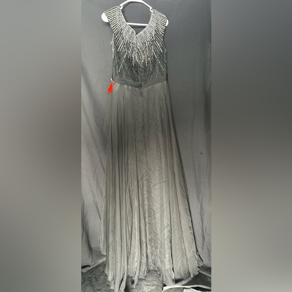 MAC DUGGAL 67735 NWT Beaded Cap Sleeve A Line Gown (Plus) - Picture 5 of 8